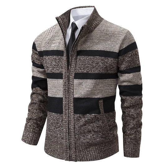 Herren Strickjacke mit Stehkragen und modernem Streifenmuster EB
