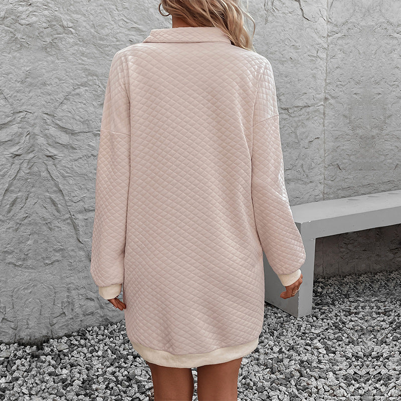 Damen Sweatkleid mit modernem Stehkragen und strukturiertem Design EB