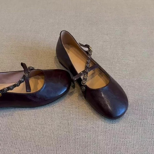 Damen Elegante Ballerina-Schuhe mit dekorativen Knopfdetails EB