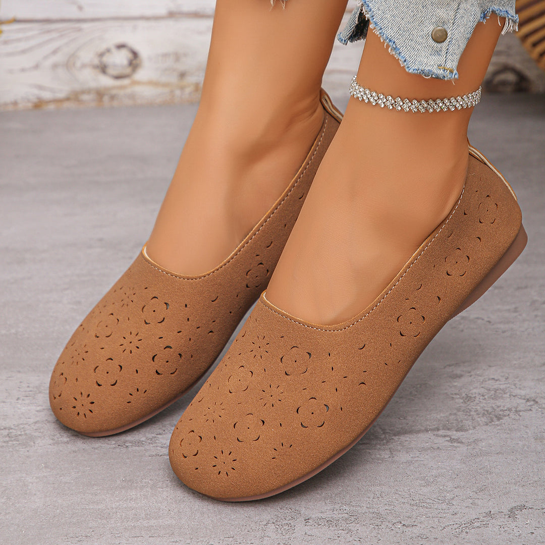 Damen bequeme Slipper mit luftiger Blumenperforation EB
