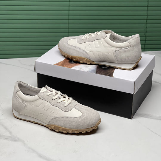 Damen Sportliche Sneaker mit hochwertigem Wildleder-Obermaterial und rutschfester Sohle EB