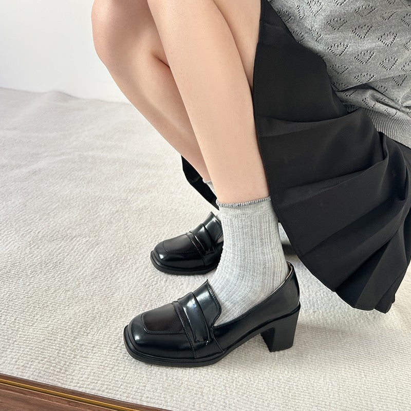 Damen elegante Blockabsatz-Mokassins mit glänzendem Obermaterial und komfortabler Innensohle EB