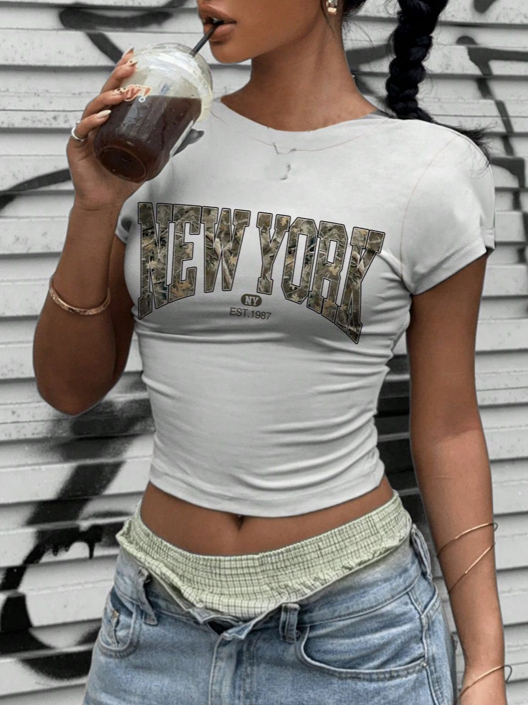 Damen Crop-T-Shirt mit auffälligem New York Grafikdruck EB