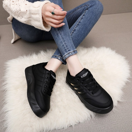 Damen sportliche Sneaker mit rutschfestem Profil und wärmendem Innenfutter EB