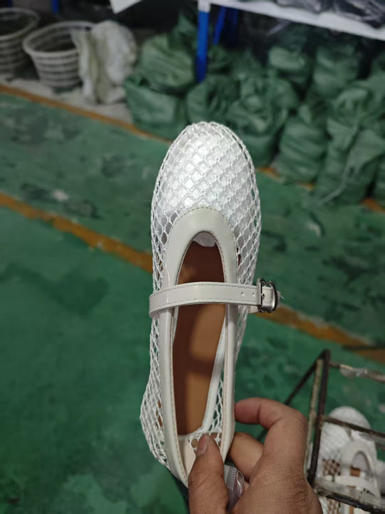Damen Ballerina-Schuhe mit Netzdesign und verstellbarem Riemen EB