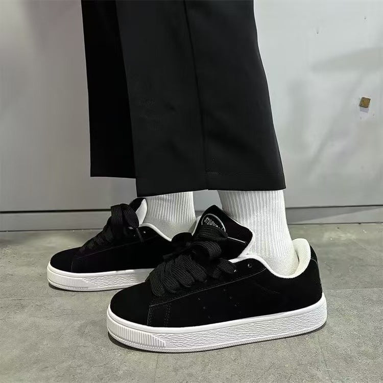 Damen Sportliche Sneaker aus weichem Wildleder mit rutschfester Sohle EB