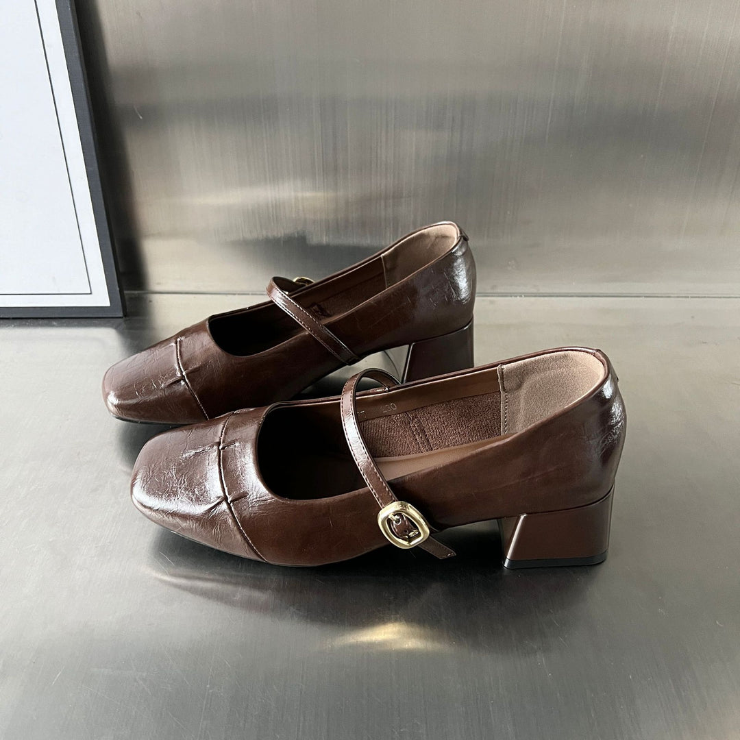 Damen Elegante Ballerinas mit dekorativem Riemen und hochwertiger Lederoberfläche EB