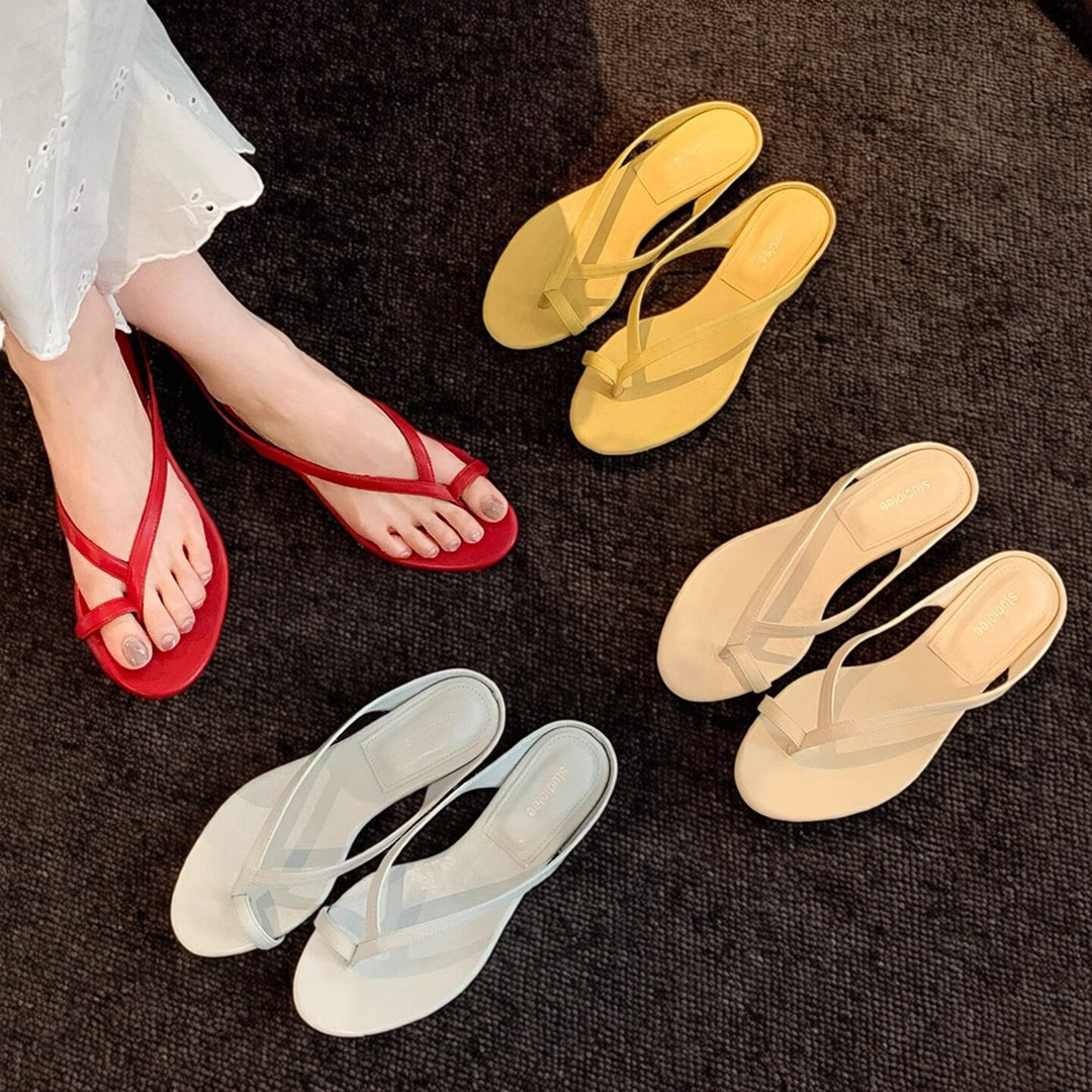Damen Zehentrenner-Sandalen mit elegantem Riemendesign und bequemem Fußbett EB