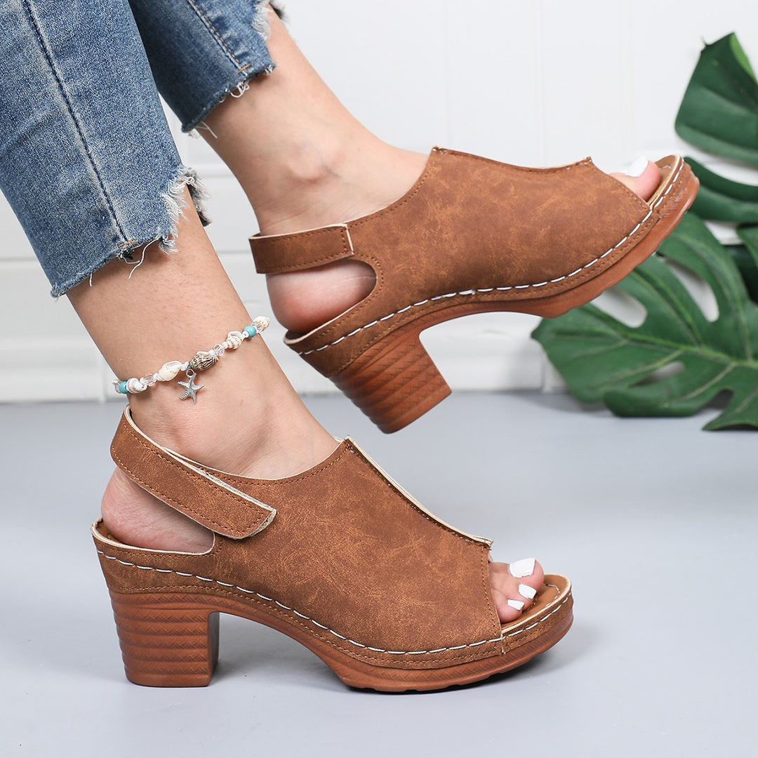 Damen Clogs mit elegantem offenes Design und komfortablem Blockabsatz EB
