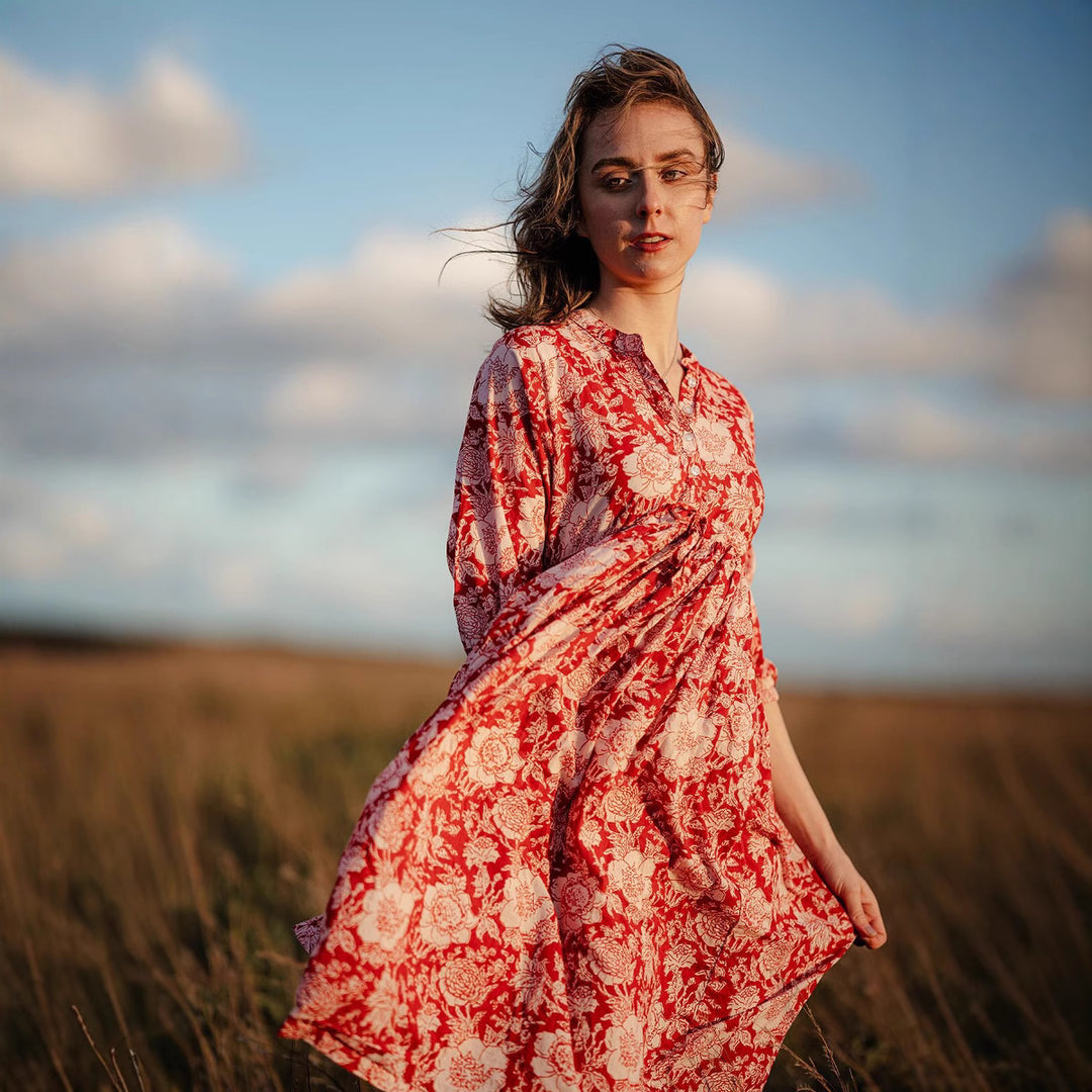 Damen Maxikleid mit floralen Mustern und elegantem Hemdkragen EB