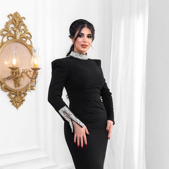 Damen Elegantes Abendkleid mit schimmernden Details und hohem Schlitz EB