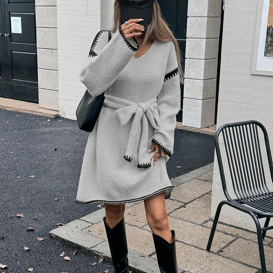 Damen Strickkleid mit Gürtel und V-Ausschnitt EB