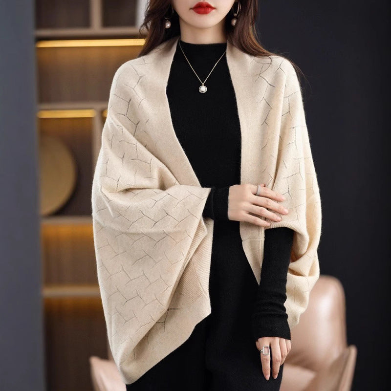Damen Großer Strickponcho mit modernem Rautenmuster EB