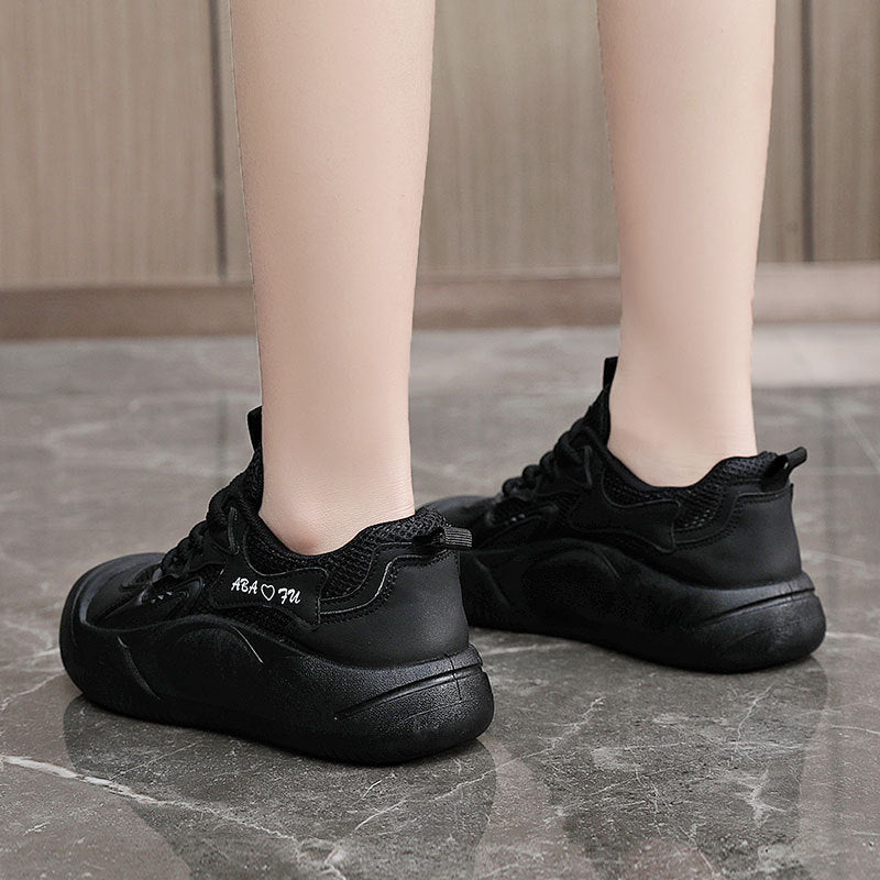 Damen sportliche Sneakers mit atmungsaktiven Mesh-Einsätzen und dämpfendem Sohlenprofil EB