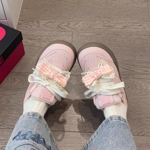Damen modische Sneakers mit floralen Applikationen und atmungsaktiver Struktur EB
