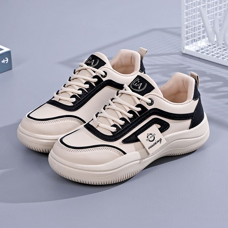 Damen Sportliche Sneaker mit gepolsterter Innensohle und modischem Materialmix EB
