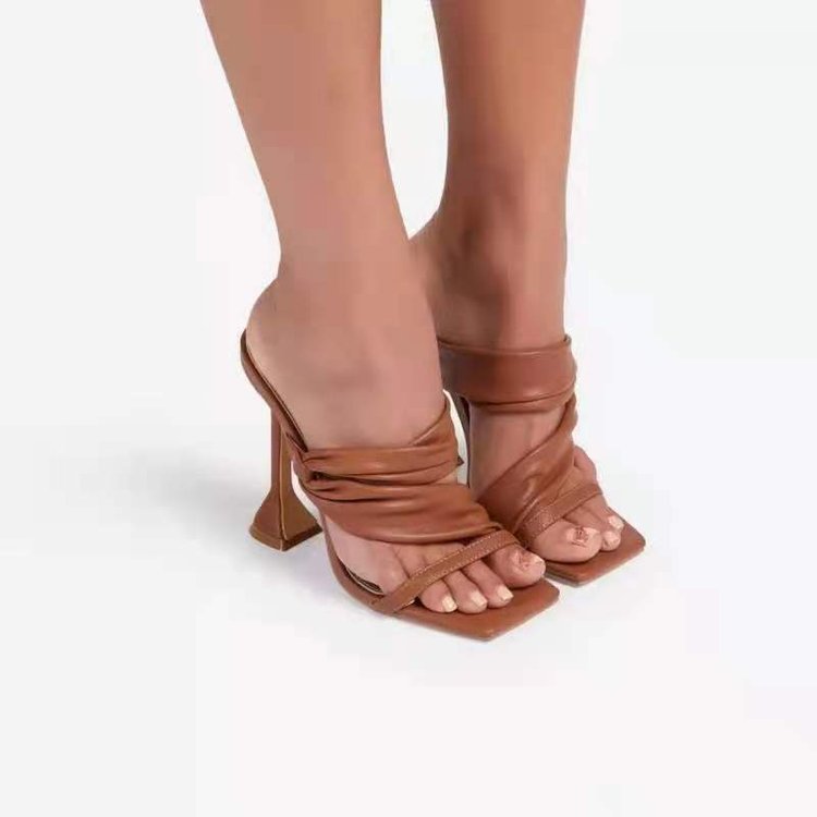 Damen Elegante High Heels mit raffinierter Riemenführung EB