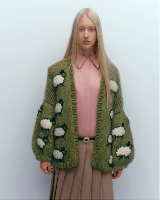 Damen Strickjacke mit einzigartigem Schafdesign und lässigem Schnitt EB