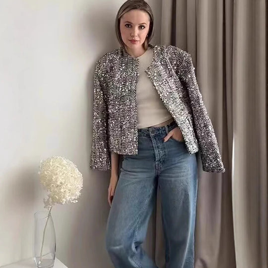 Damen nan strukturierte Boucléjacke mit Stehkragen, aufgesetzten Taschen und elastischem Saum EB
