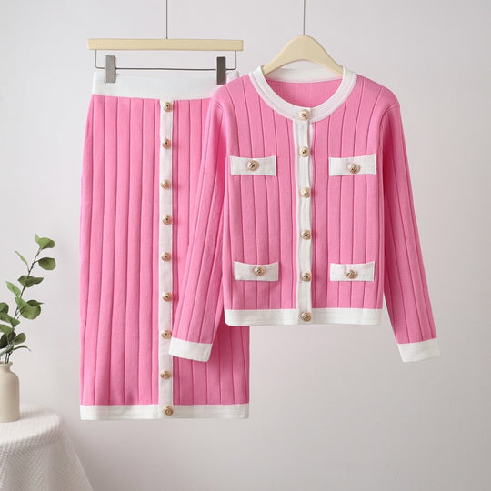 Damen stylisches Strickensemble mit dekorativen Knöpfen und Taschen EB