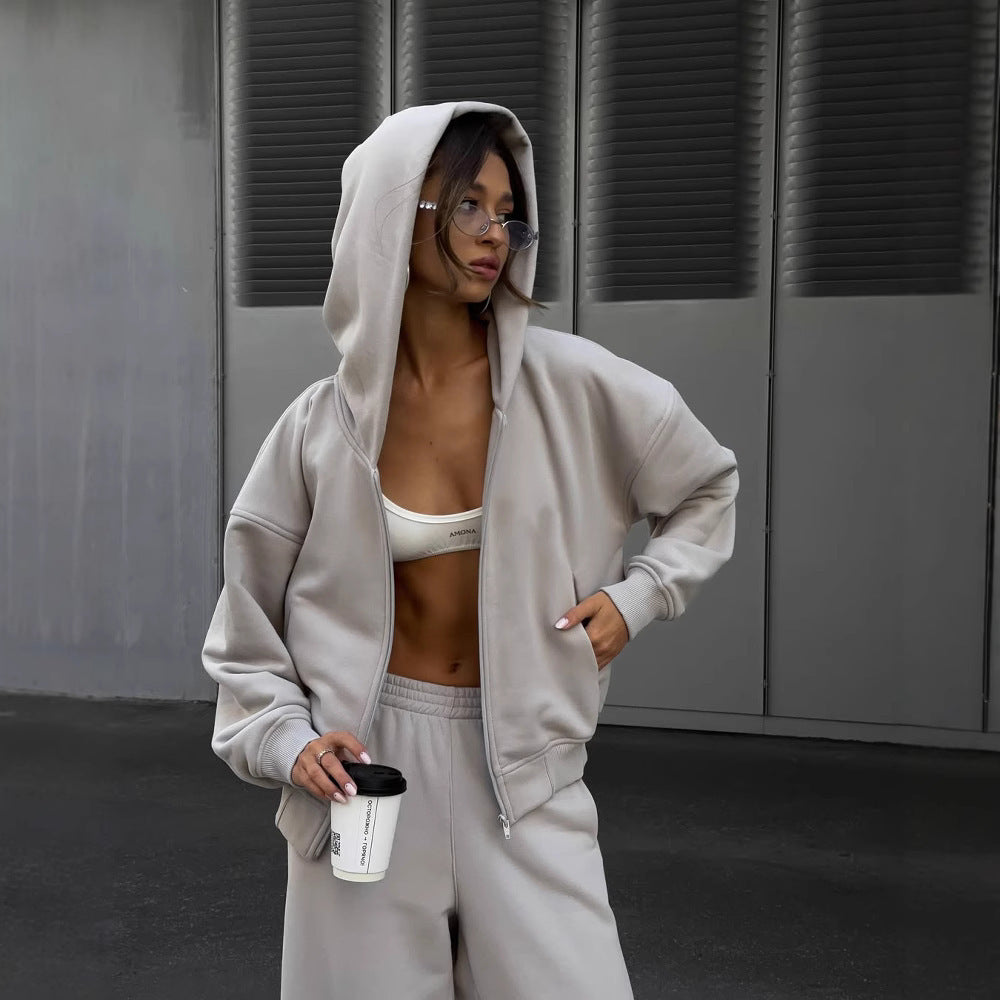 Damen extraweites Relaxed-Fleece-Set mit überlanger Kapuzenzipjacke und fließender Hose mit hohem Bund Eichborn Berlin