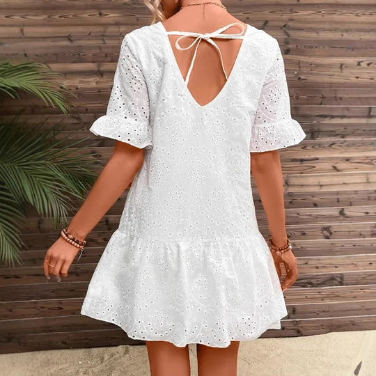 Damen Sommerliches Spitzenkleid mit voluminösen Rüschensäumen EB