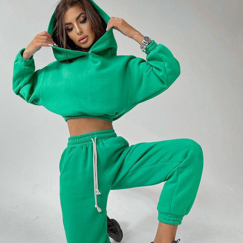 Damen cropped Stehkragen-Sweatset mit elastischem Taillenbund und hochtaillierter Tapered-Jogginghose Eichborn Berlin