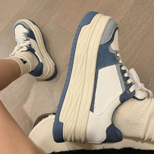Damen Plattform-Sneaker mit verspieltem Sternen-Design und bequemer Dämpfung EB