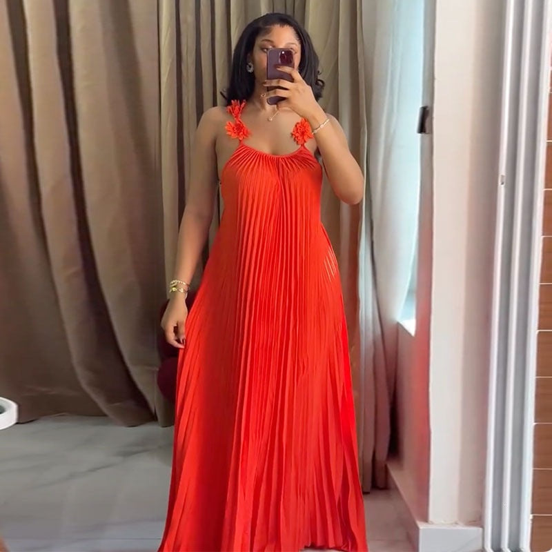 Damen Elegantes Maxikleid mit lässigem Faltenwurf und dekorativen Schulterblüten EB