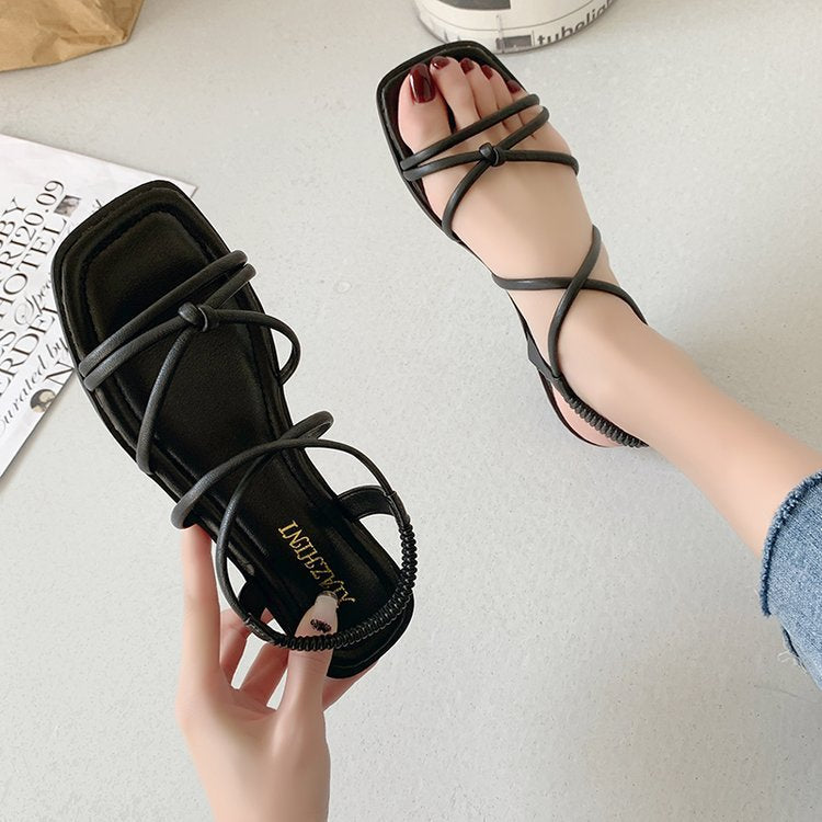Damen modische Sandalen mit feinen Riemen und komfortablem Fußbett EB