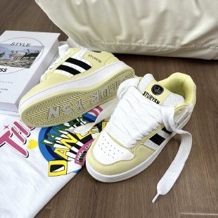 Damen Sportliche Sneakers mit atmungsaktiver Oberflächenstruktur und stabiler Gummisohle EB