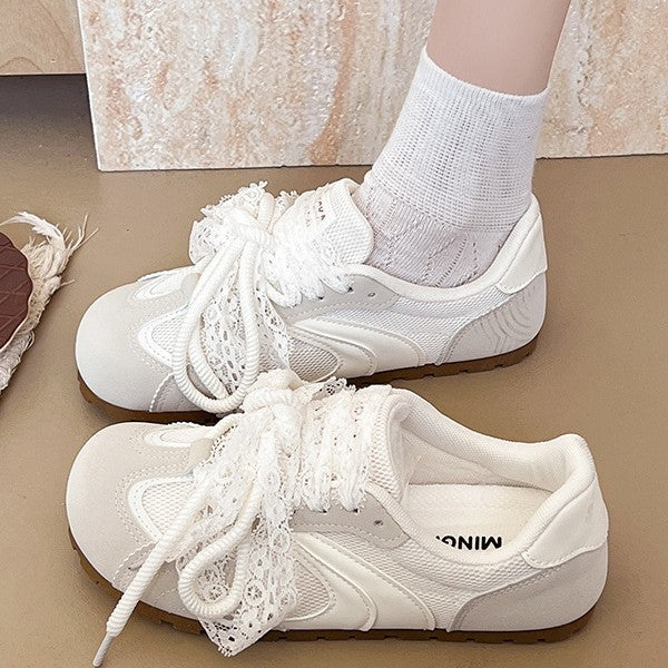 Damen Sneaker mit romantischem Spitzen-Schnürsystem EB
