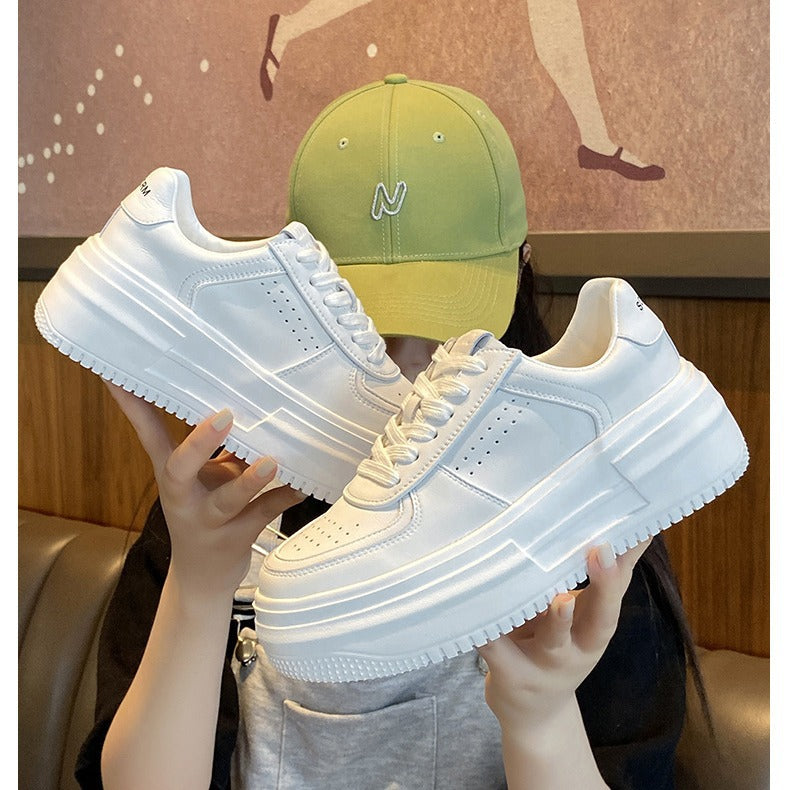 Damen Plateau Sneaker mit eleganter Profilsohle und dämpfender Innensohle EB