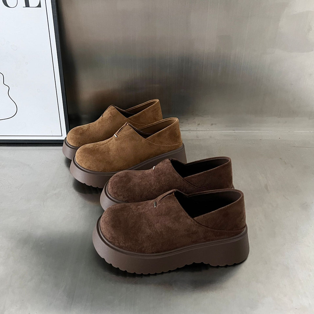 Damen elegante Slip-On Sneaker mit einem bequemen Plateau und hochwertiger Wildleder-Oberfläche EB