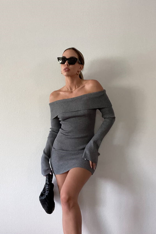 Damen figurbetontes, off-shoulder Strickkleid mit langen Ärmeln EB