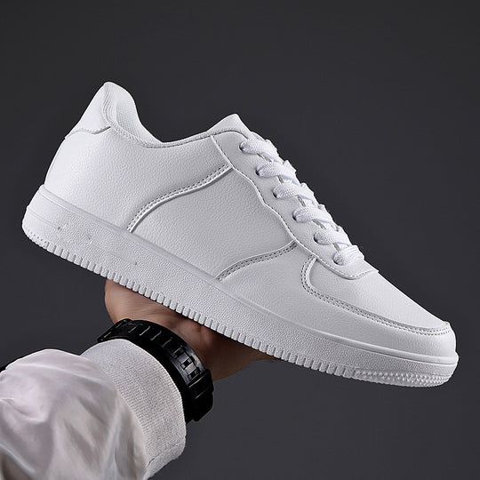 Unisex Plateau-Low-Top-Sneaker mit gepolstertem Einstieg und profiliertem Gummiaußensohle EB