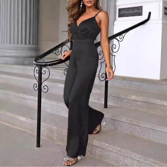 Damen eleganter Jumpsuit mit schmalen Trägern und einem fließenden Schnitt EB