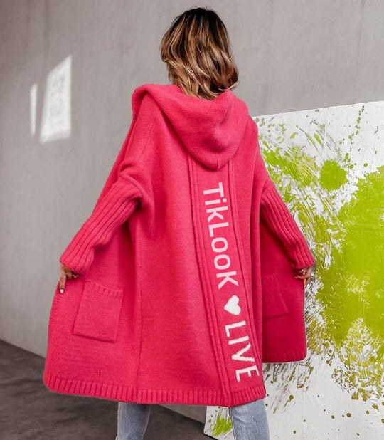 Damen Strickjacke mit Kapuze und innovativem Schriftzug EB