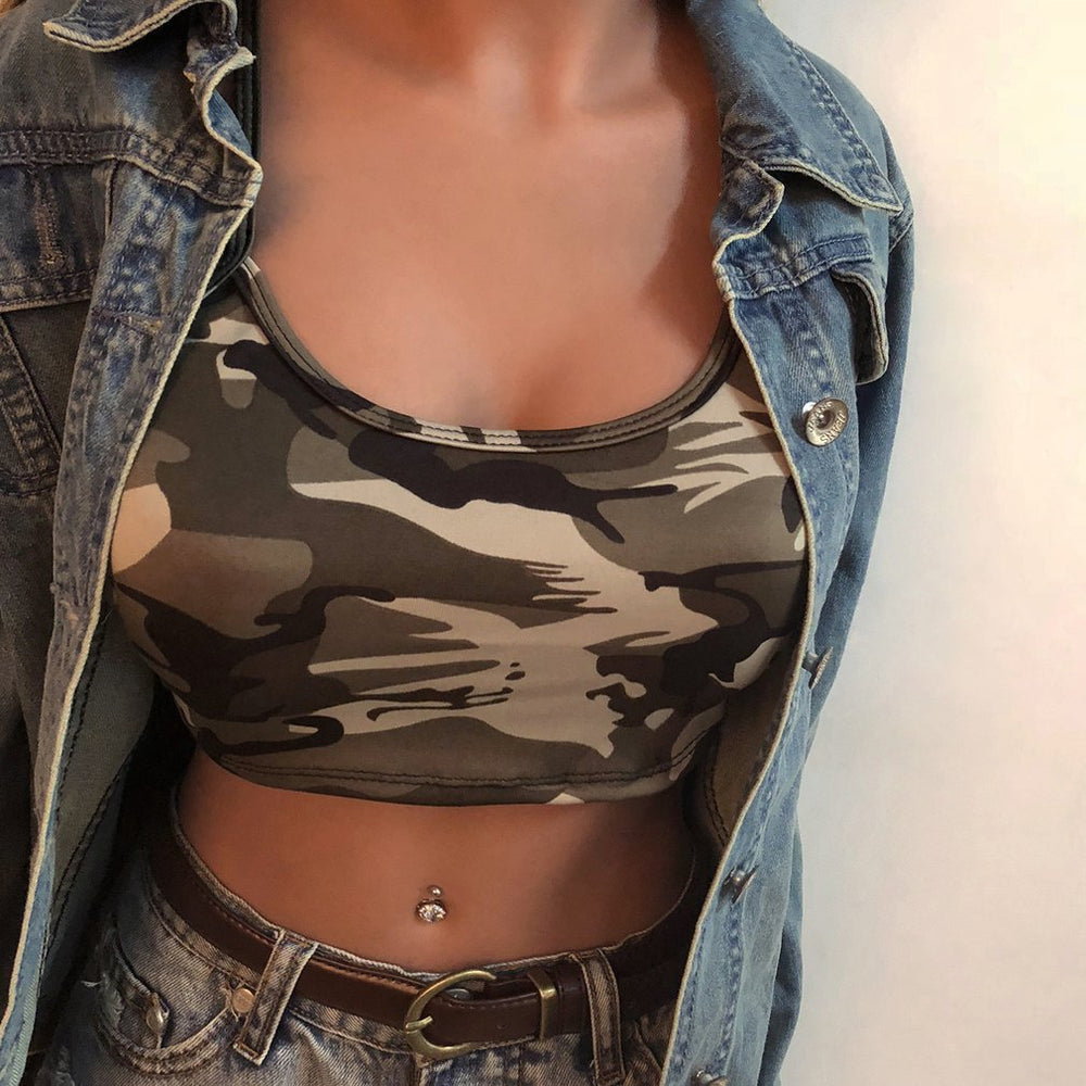 Damen Crop-Top im modernen Camouflage-Design EB