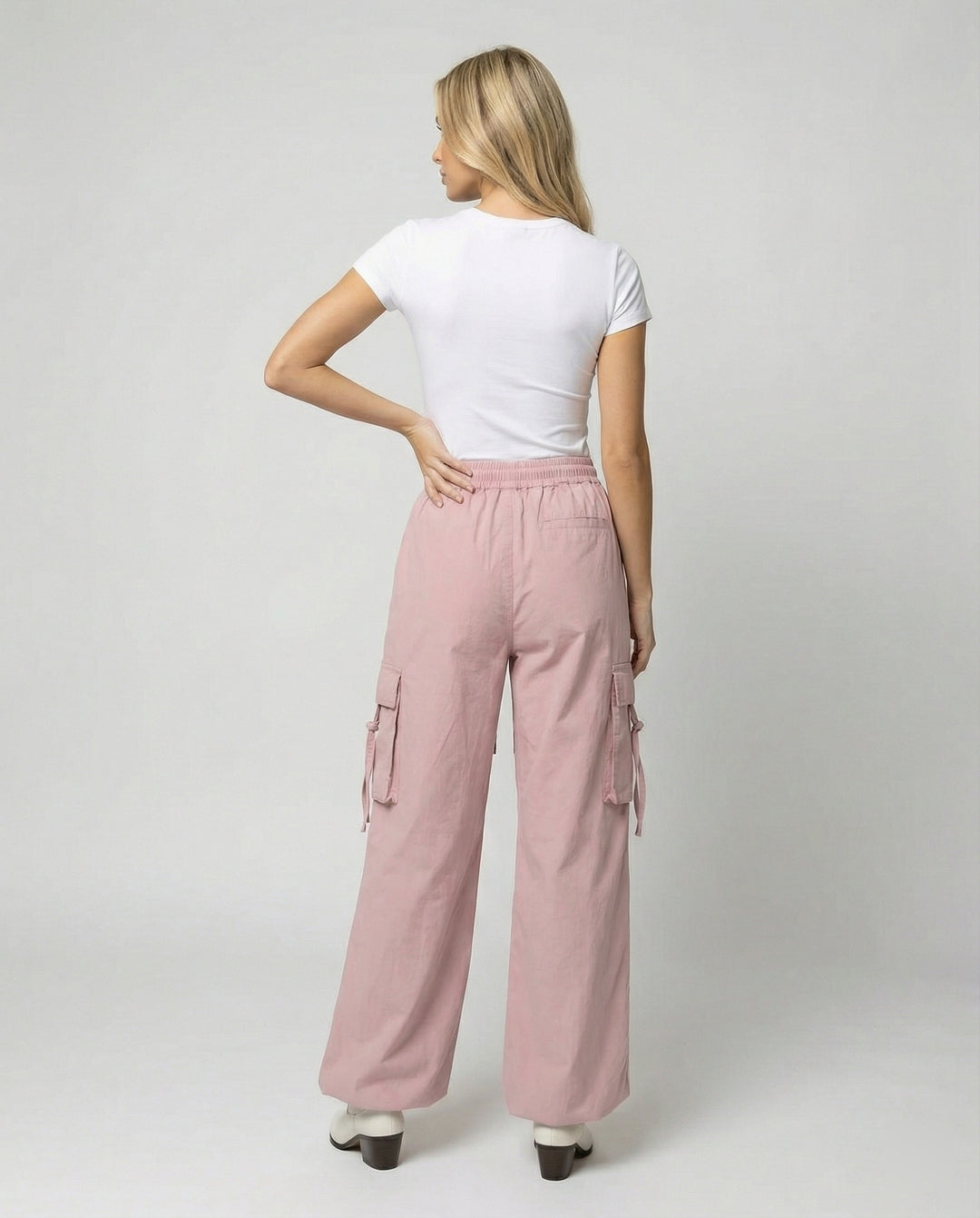 Damen Paperbag-Cargohose mit hohem Bund seitlicher Raffung und verstellbarem Saum EB
