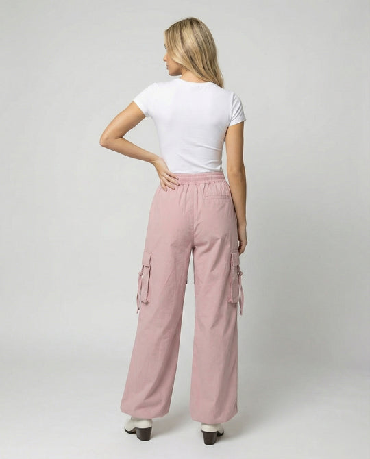 Damen Paperbag-Cargohose mit hohem Bund seitlicher Raffung und verstellbarem Saum EB