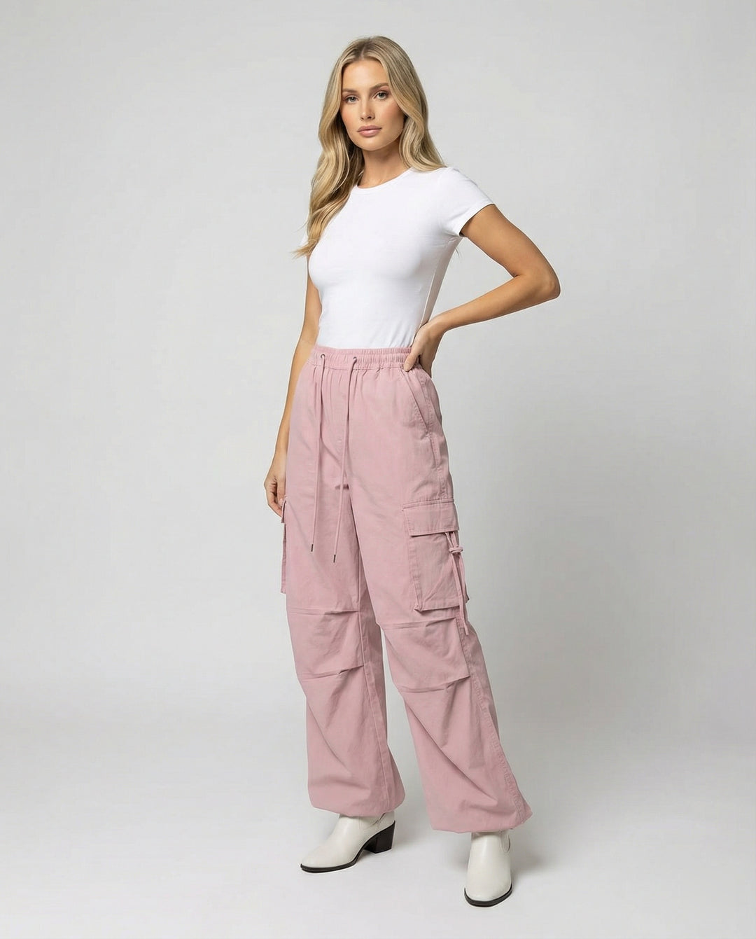Damen Paperbag-Cargohose mit hohem Bund seitlicher Raffung und verstellbarem Saum EB