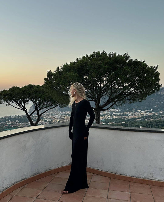 Damen Elegantes Langarm-Minikleid mit figurbetonter Silhouette und asymmetrischem Saum EB