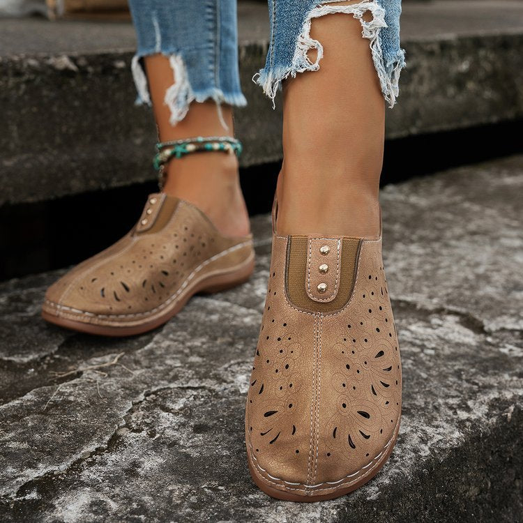 Damen Bequeme Clogs mit floralen Ausschnitten EB