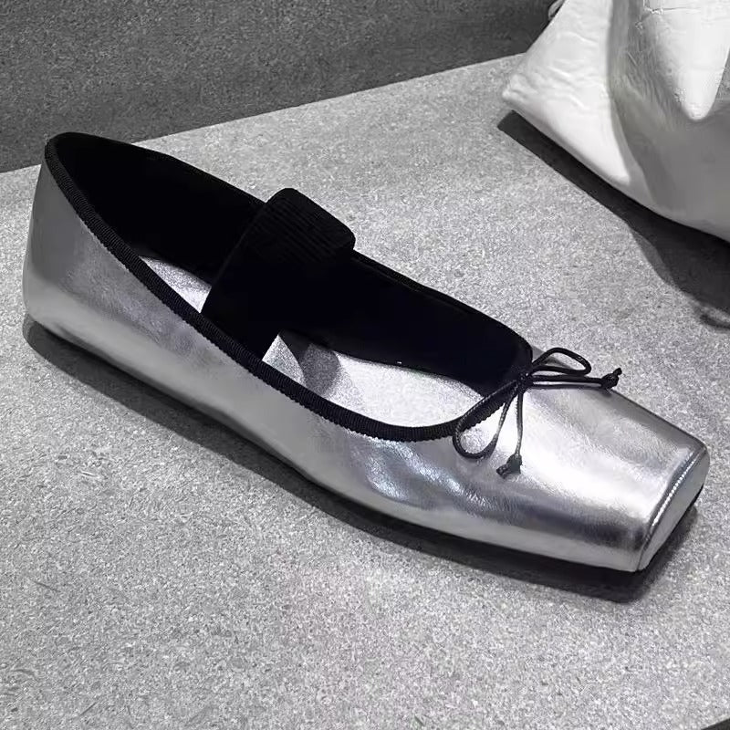 Damen Ballerinas mit elastischem Riemen und quadratischer Zehenform EB