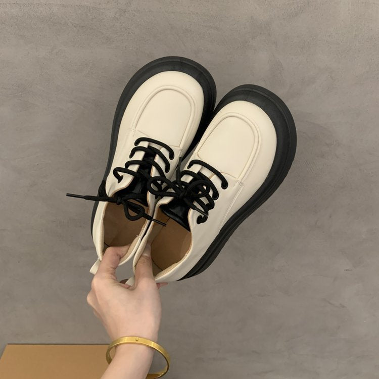 Damen modische Sneaker im urbanen Stil mit robustem Sohlenprofil und eleganten Details EB