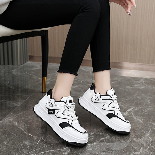 Damen Sportliche Sneakers mit atmungsaktiver Mesh-Konstruktion und dämpfender Sohle EB