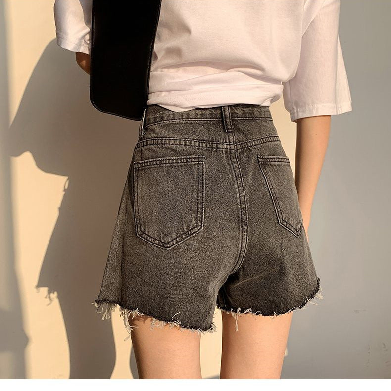 Damen Jeans-Shorts im trendigen Destroyed-Look EB