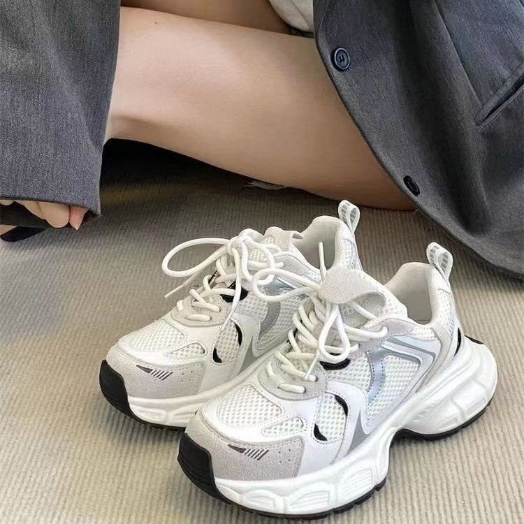 Damen Sportliche Sneakers mit atmungsaktiver Netzstruktur und dämpfender Sohle EB