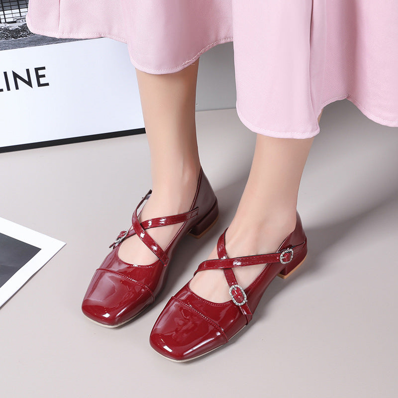 Damen Elegante Flachschuhe mit schimmerndem Obermaterial und verstellbaren Riemen EB
